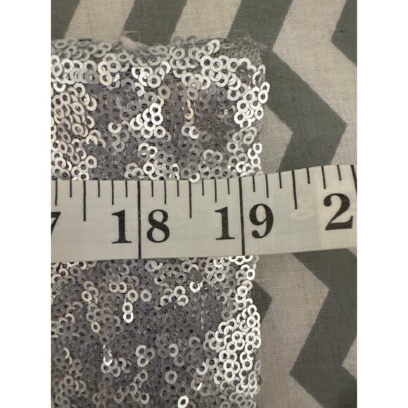 Lulus Women’s XL Silver Sequin Skirt – Mini, Fully Lined - Picture 6 of 7